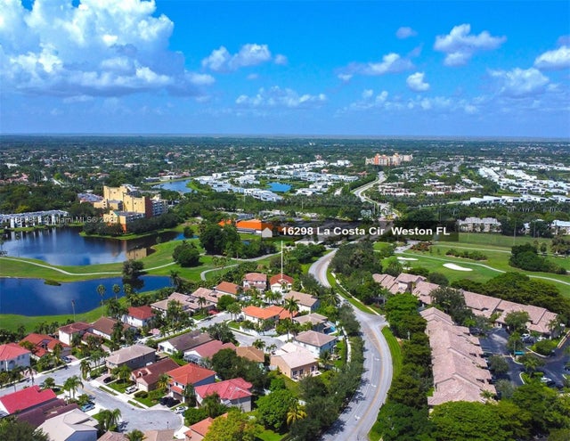 2 of 40 - 16298 La Costa Dr, Weston, FL