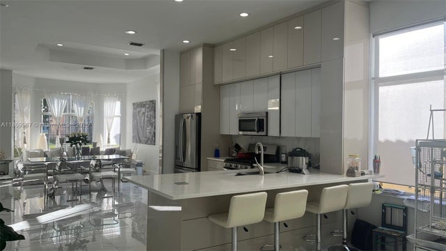 1 of 11 - 19353 Sw 60th Ct, Pembroke Pines, FL