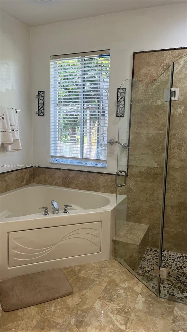 3 of 11 - 19353 Sw 60th Ct, Pembroke Pines, FL