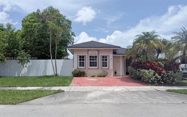 1 of 29 - 18013 Sw 139th Pl, Miami, FL
