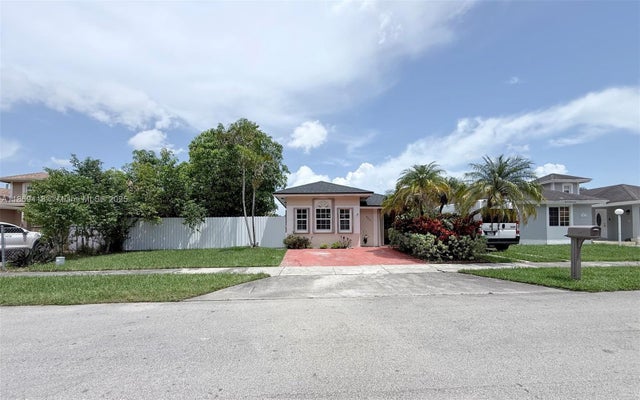2 of 29 - 18013 Sw 139th Pl, Miami, FL