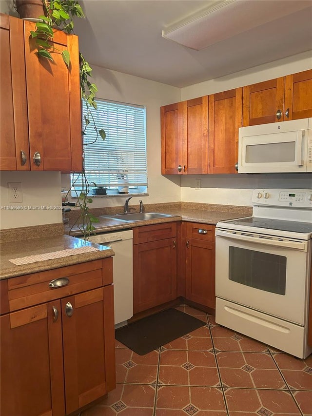 1 of 22 - 8897 Fontainebleau Blvd 103, Miami, FL