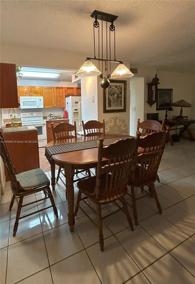 4 of 22 - 8897 Fontainebleau Blvd 103, Miami, FL