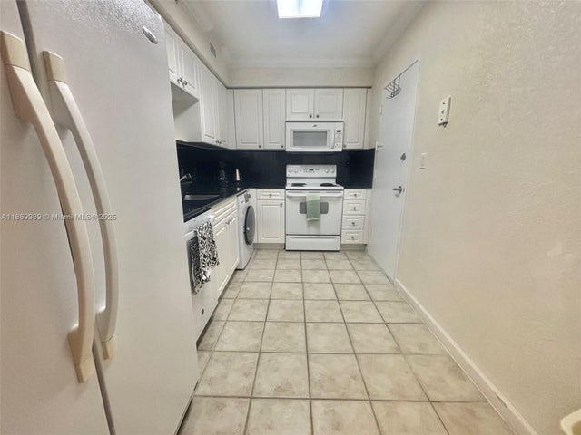 5 of 23 - 2501 S Ocean Dr 433, Hollywood, FL