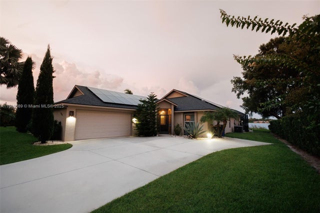 1 of 76 - 1058 Lake Carrie Dr, Lake Placid, FL