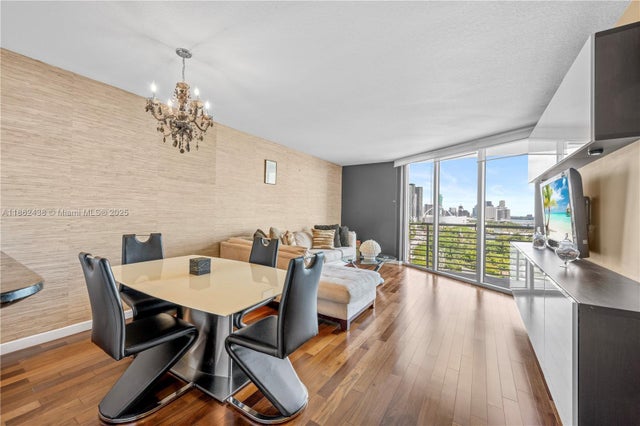 2 of 40 - 325 S Biscayne Blvd 1918, Miami, FL