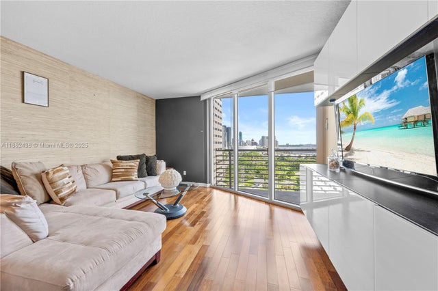 4 of 40 - 325 S Biscayne Blvd 1918, Miami, FL