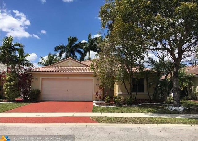 1 of 31 - 1560 Sw 193rd Ter, Pembroke Pines, FL