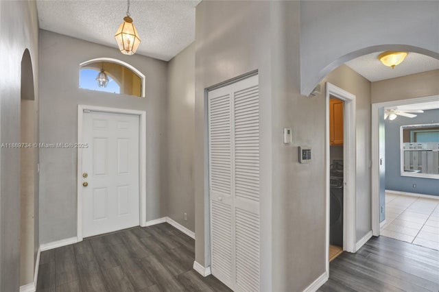 3 of 31 - 1560 Sw 193rd Ter, Pembroke Pines, FL