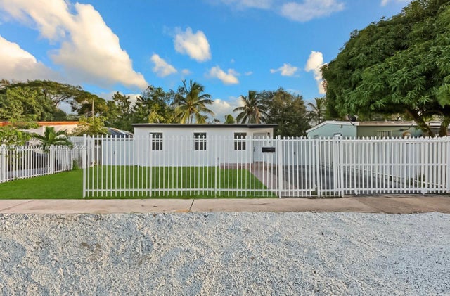 1 of 21 - 724 Burlington St, Opa Locka, FL
