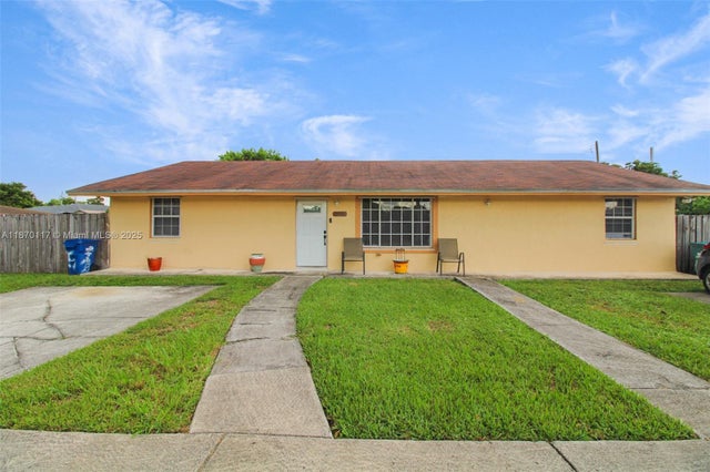 4 of 35 - 18095 Sw 104th Ave, Miami, FL