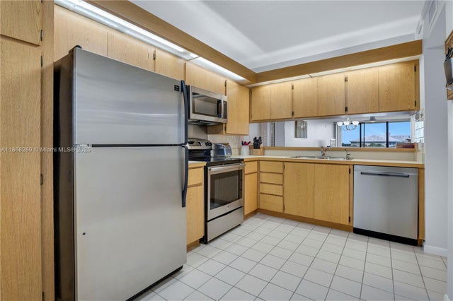 2 of 25 - 2441 S Village Blvd 402, West Palm Beach, FL