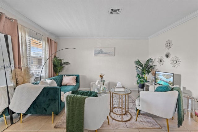 5 of 16 - 200 Croton Ave 111, Lantana, FL