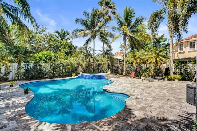 2 of 32 - 85 Gables Blvd, Weston, FL
