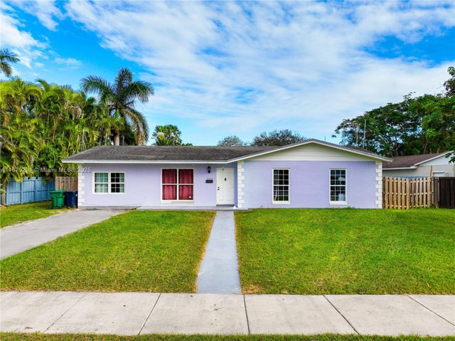 2 of 60 - 18231 Sw 90th Ct, Palmetto Bay, FL