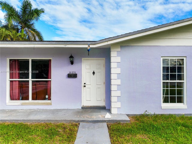 3 of 60 - 18231 Sw 90th Ct, Palmetto Bay, FL