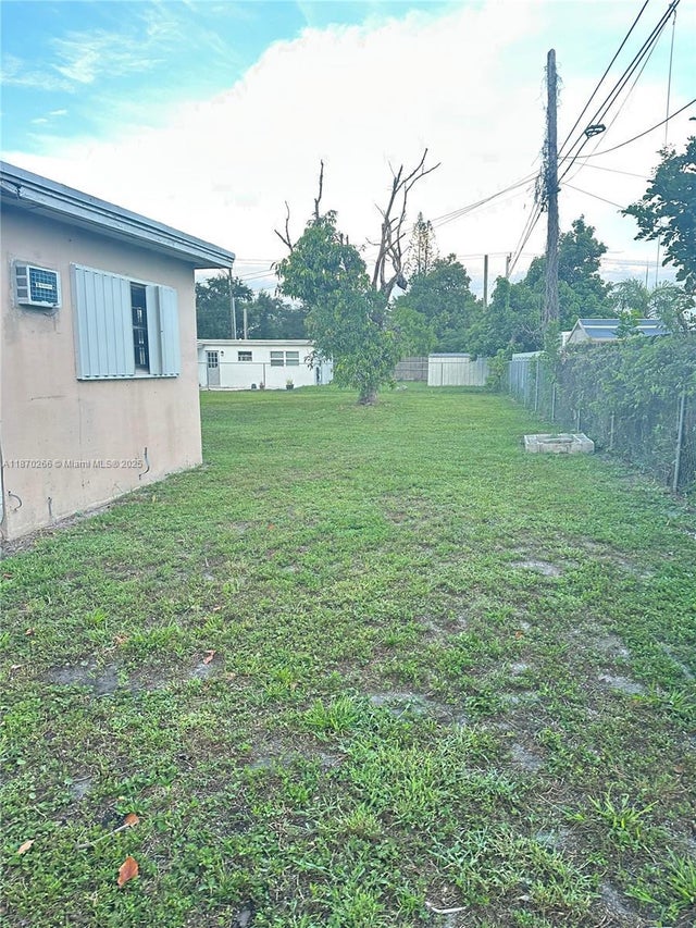 3 of 16 - 6112 Mayo St, Hollywood, FL