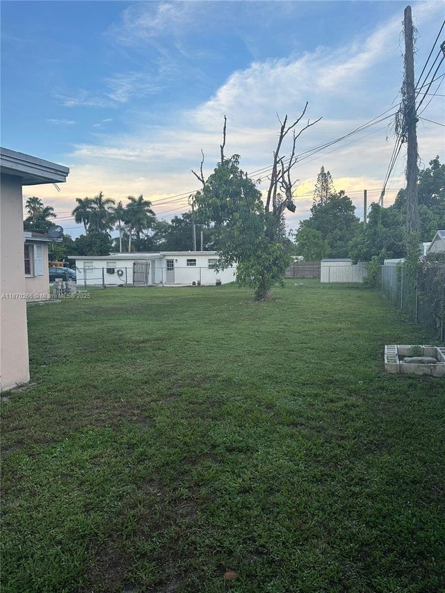5 of 16 - 6112 Mayo St, Hollywood, FL