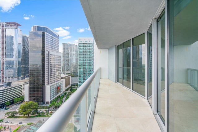 3 of 39 - 495 Brickell Ave 2709, Miami, FL