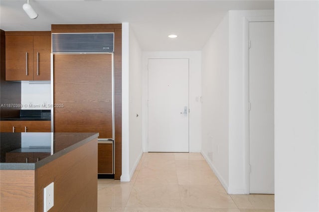 5 of 39 - 495 Brickell Ave 2709, Miami, FL