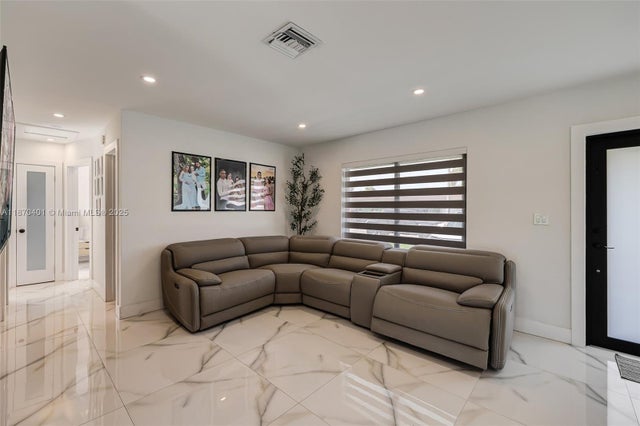 3 of 28 - 10925 Sw 141st Ln, Miami, FL