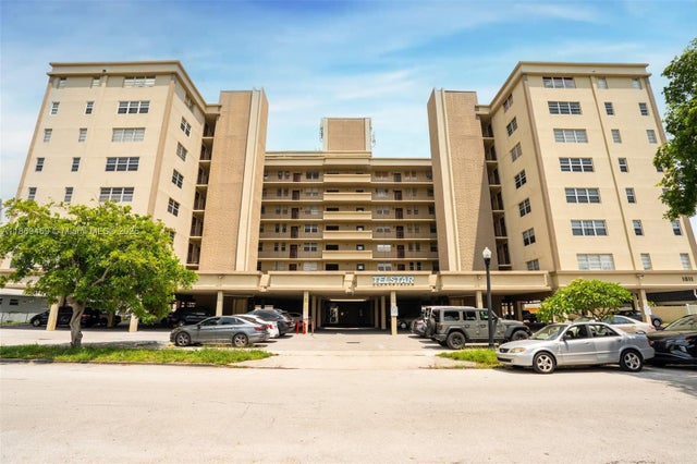 1 of 23 - 1811 Jefferson St 601, Hollywood, FL