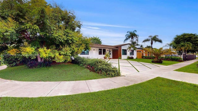 2 of 32 - 15230 Sw 109th Ave, Miami, FL