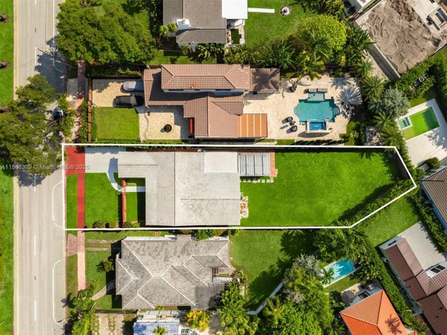 1 of 18 - 5127 Alton Rd, Miami Beach, FL