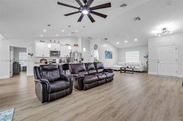 2 of 18 - 13822 Sw 61 Pl Rd, Ocala, FL