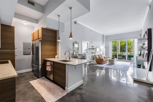 1 of 16 - 2000 N Bayshore Dr 114, Miami, FL