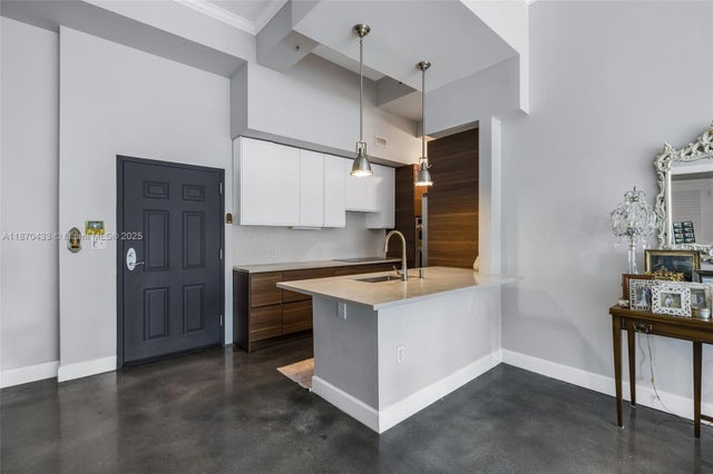5 of 16 - 2000 N Bayshore Dr 114, Miami, FL