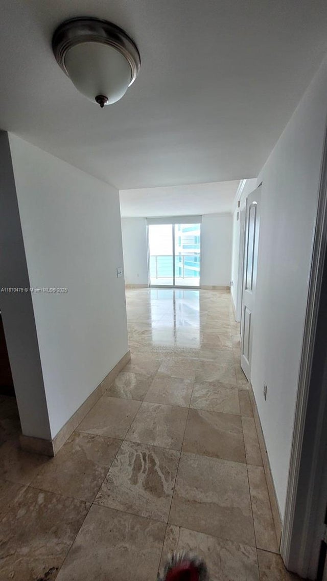 4 of 8 - 2101 Brickell Ave 1109, Miami, FL