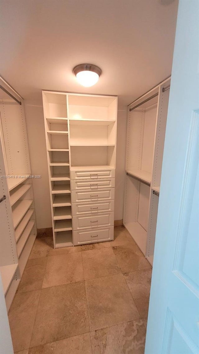 5 of 8 - 2101 Brickell Ave 1109, Miami, FL