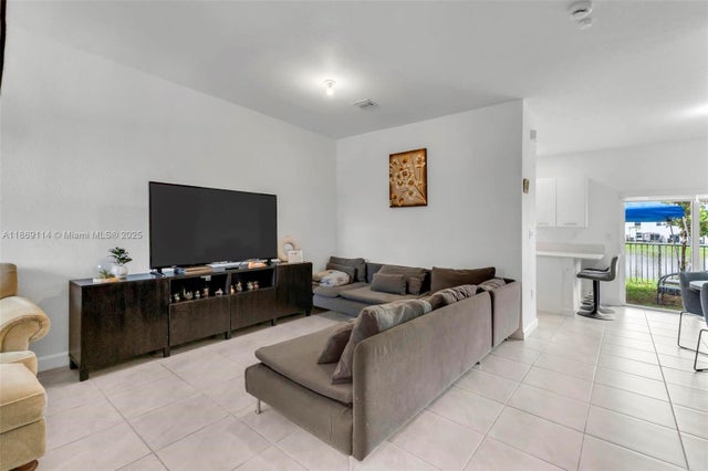3 of 32 - 12774 Nw 22nd Pl, Miami, FL