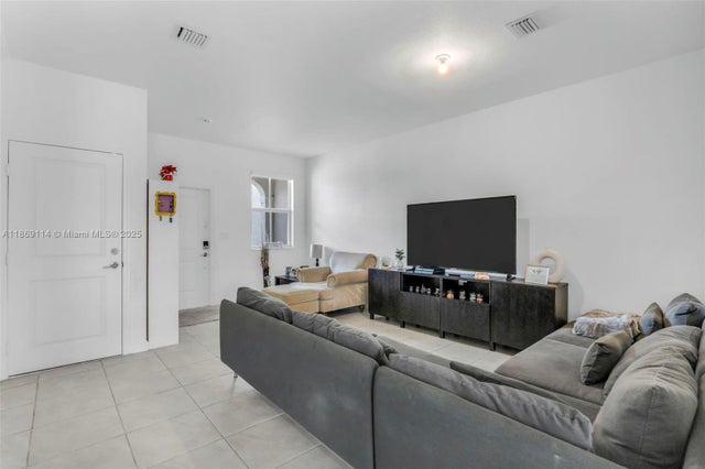 4 of 32 - 12774 Nw 22nd Pl, Miami, FL
