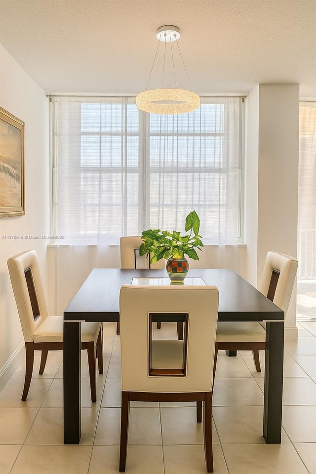 4 of 28 - 251 174th St 515, Sunny Isles Beach, FL