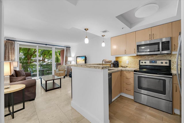 5 of 12 - 2951 S Bayshore Dr 307, Miami, FL