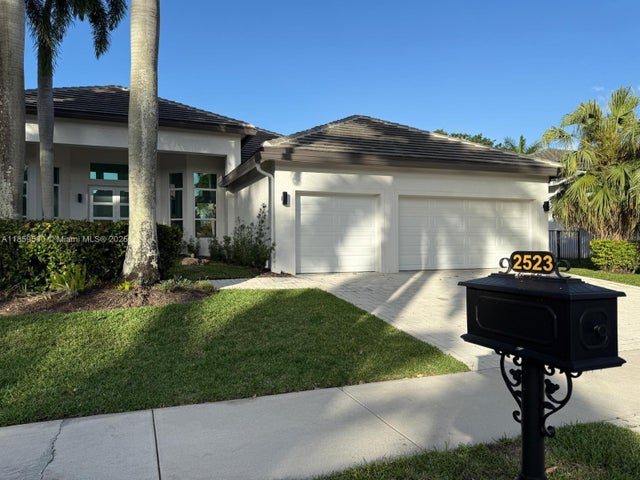 2 of 17 - 2523 Montclaire Cir, Weston, FL