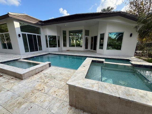 4 of 17 - 2523 Montclaire Cir, Weston, FL