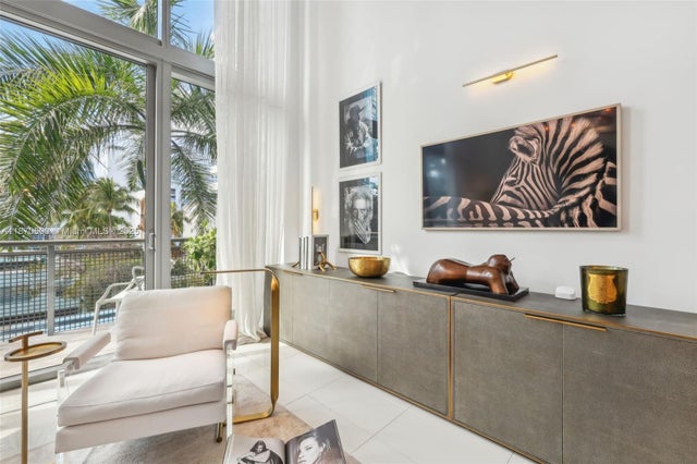 5 of 62 - 6000 Collins Ave 304, Miami Beach, FL