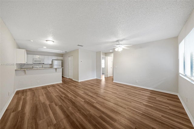 4 of 17 - 5320 Elmhurst Rd A, West Palm Beach, FL