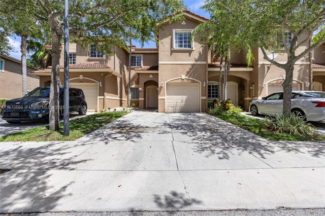 2 of 33 - 8559 Sw 214th Ln, Cutler Bay, FL