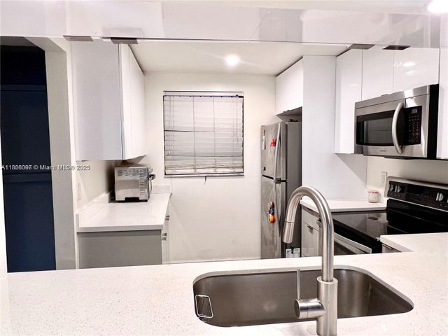 2 of 12 - 19715 Sw 114th Ave 156, Miami, FL