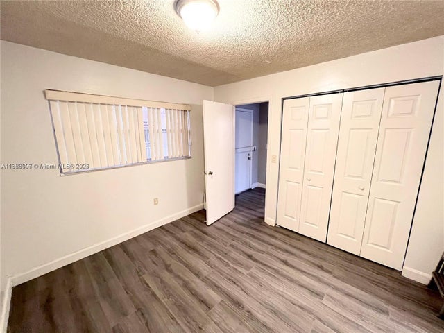 5 of 12 - 19715 Sw 114th Ave 156, Miami, FL