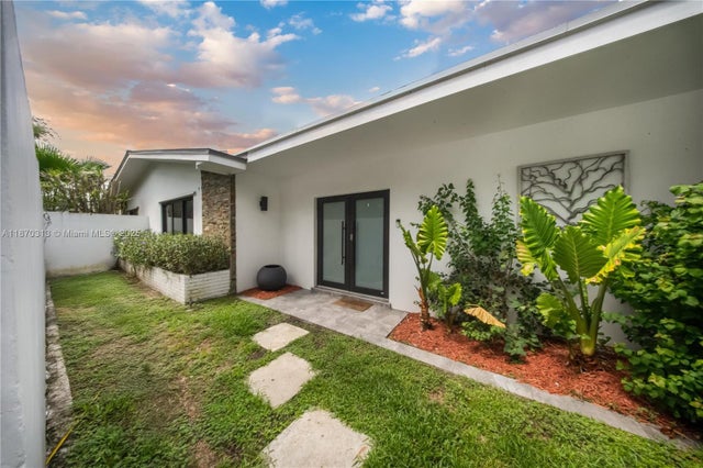 4 of 27 - 16900 Sw 87th Ave, Palmetto Bay, FL