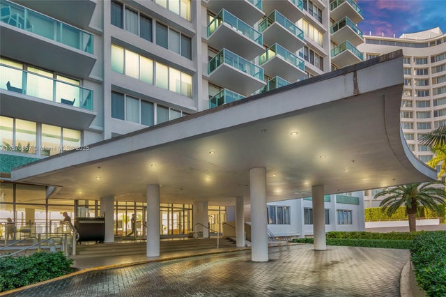 2 of 54 - 1000 West Ave 1514, Miami Beach, FL