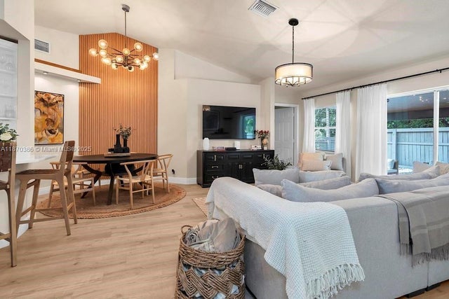 5397 Grande Palm Cir, Delray Beach