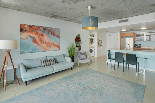 5 of 17 - 3250 Ne 1st Ave 705, Miami, FL