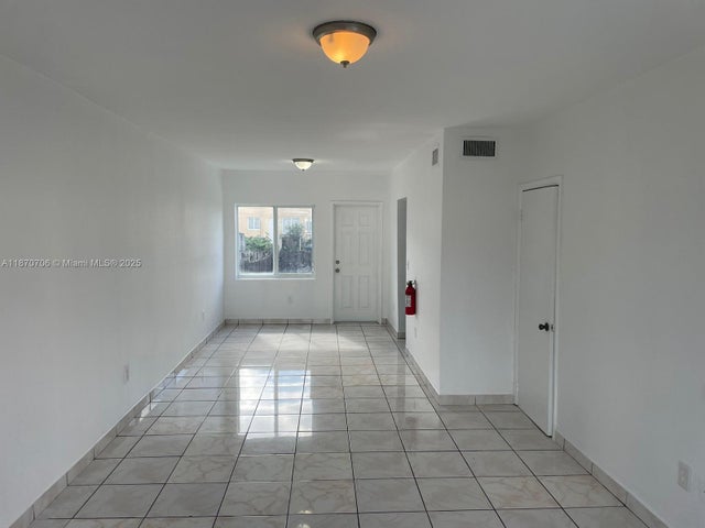 1 of 17 - 406 Nw 84th Ter 406, Miami, FL