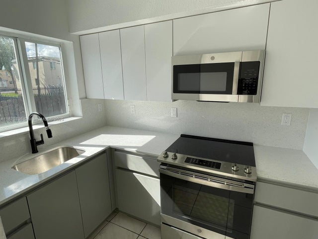 3 of 17 - 406 Nw 84th Ter 406, Miami, FL